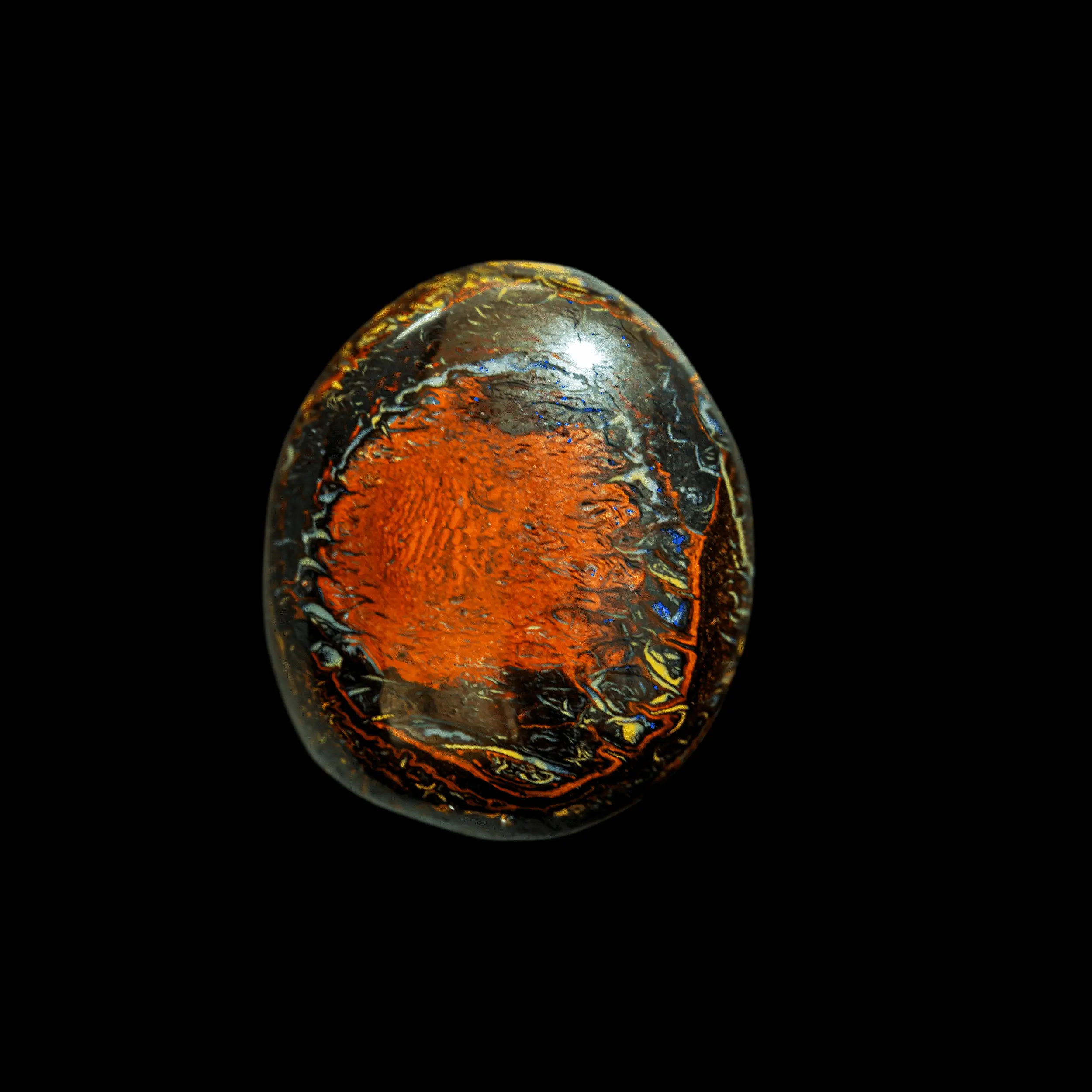 Opale Koroit en médaillon encadré d'un collier finement coloré (28,4 cts) – Image 2