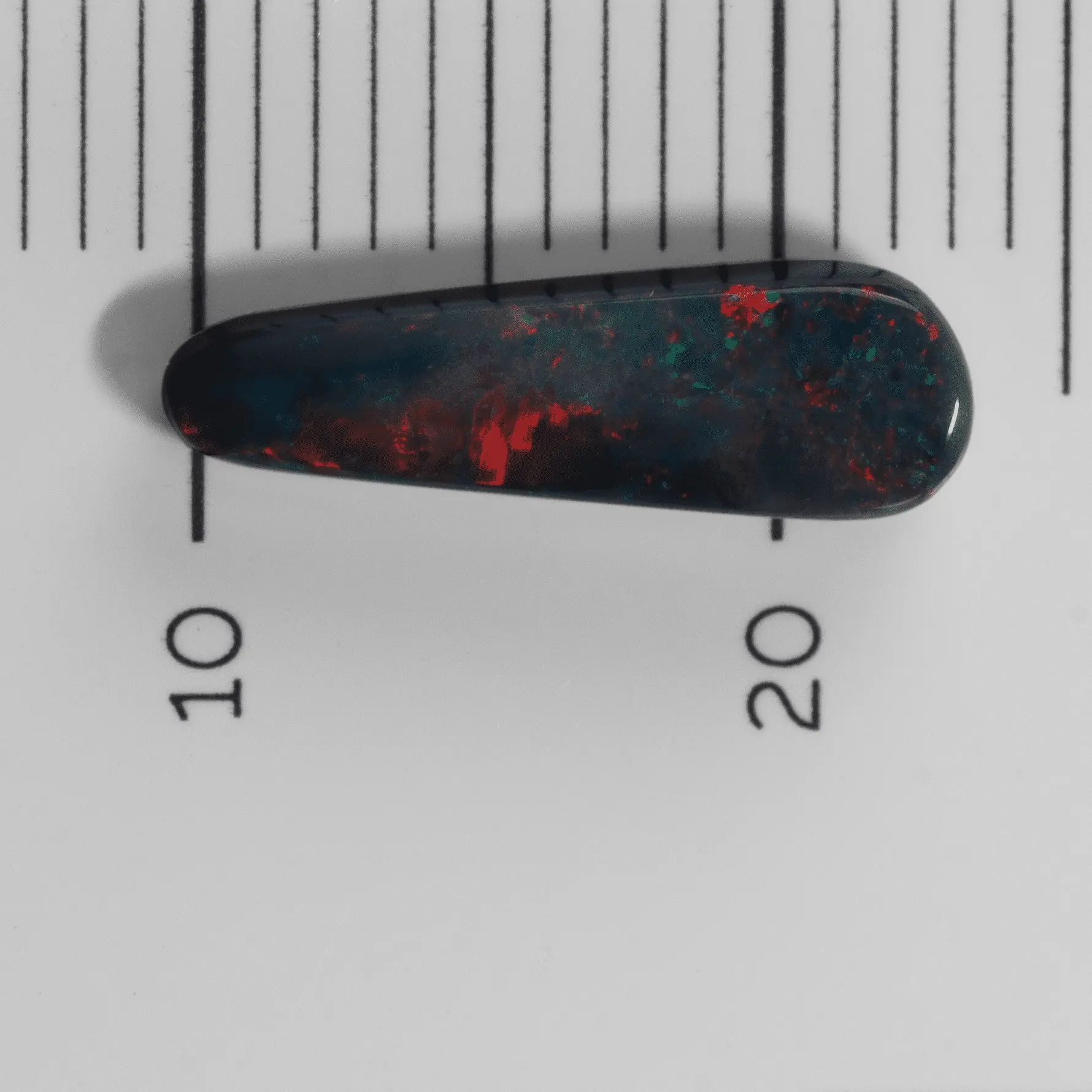 Larme d'opale noire rouge et bleue (1,2 ct) – Image 5