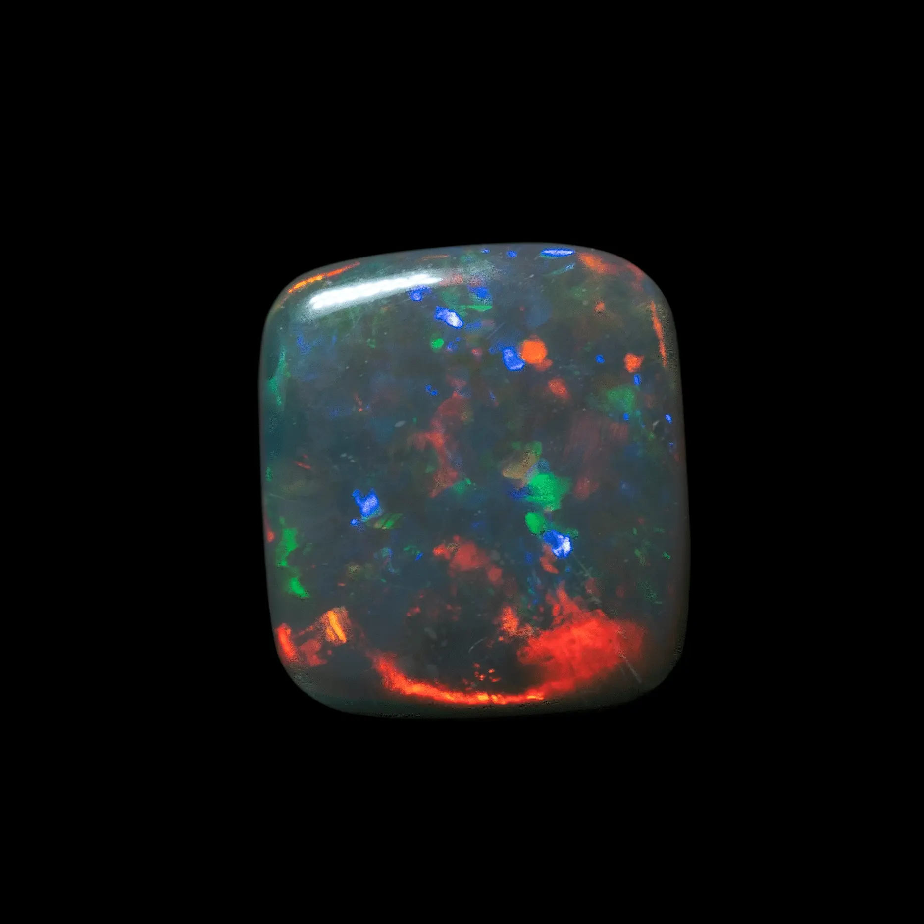 opale sombre rectangle rouge et multicolore