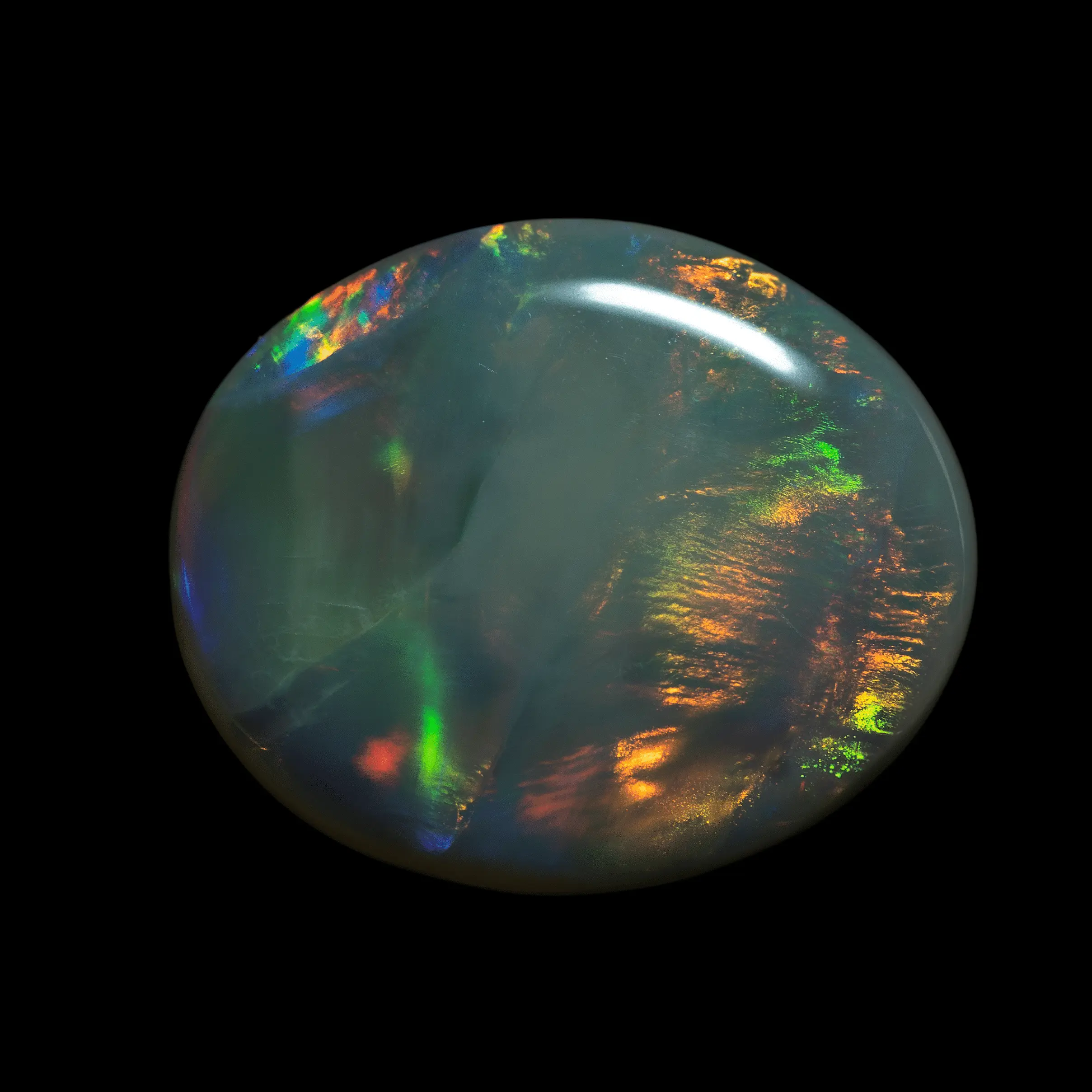 White opal with multicolored compartmentalized diffraction (3.5 cts) - Image 5