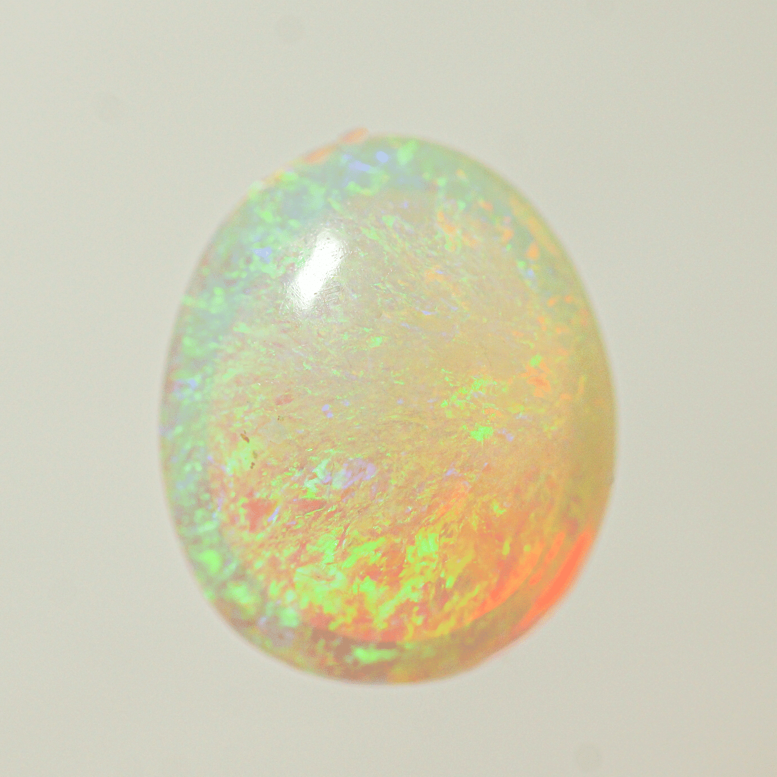 Opale Naturelle D'Éthiopie, Blanche Et Multicolore, 1,44 Carats, Taille Ovale