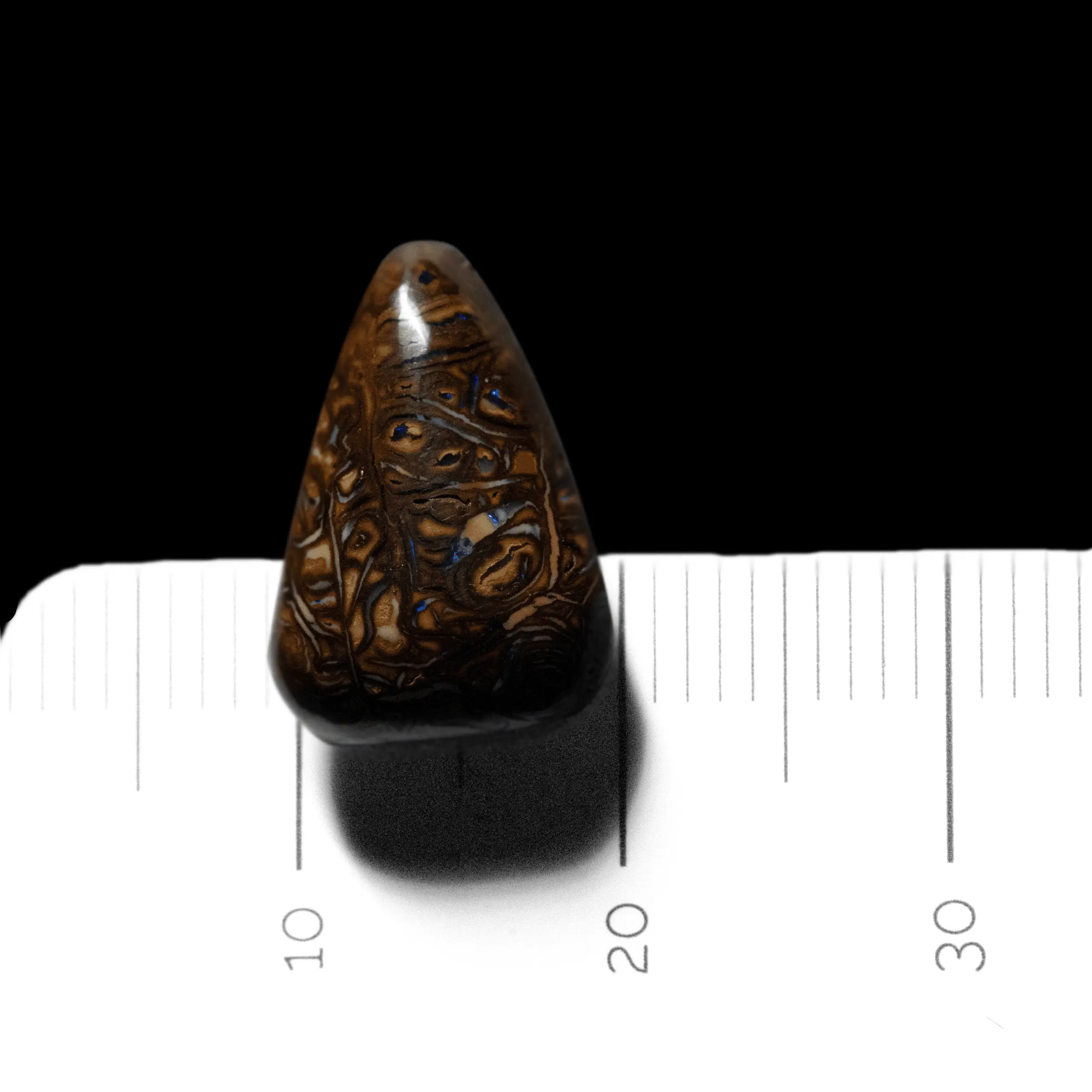 Koroit triangle with geometric motifs studded with green and violet brilliants (6.4 cts) - Image 4