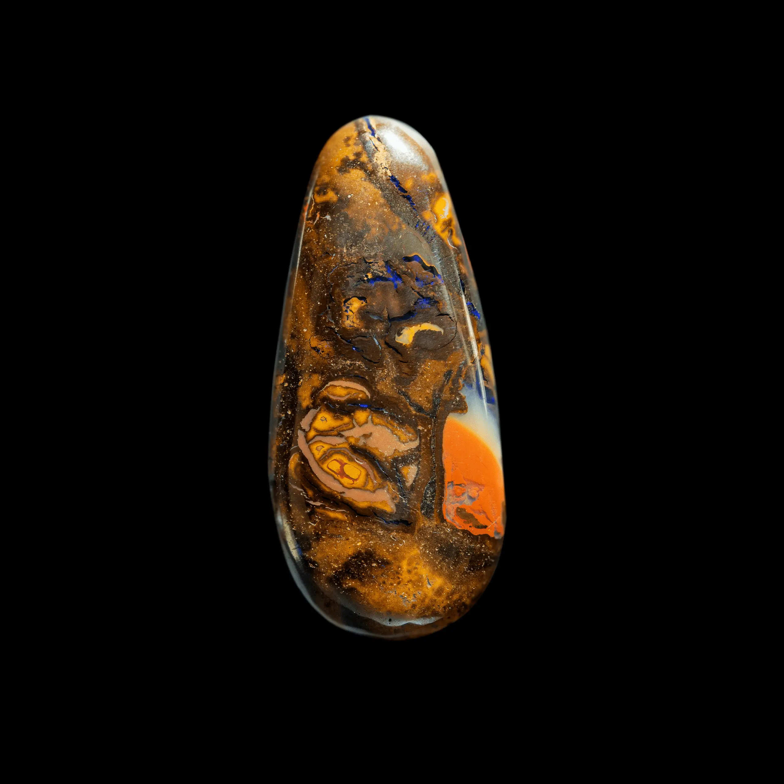 Opale naturelle australienne Koroit, forme de larme de 15,2 carats paysagée à jolis motifs colorés et brillance violette