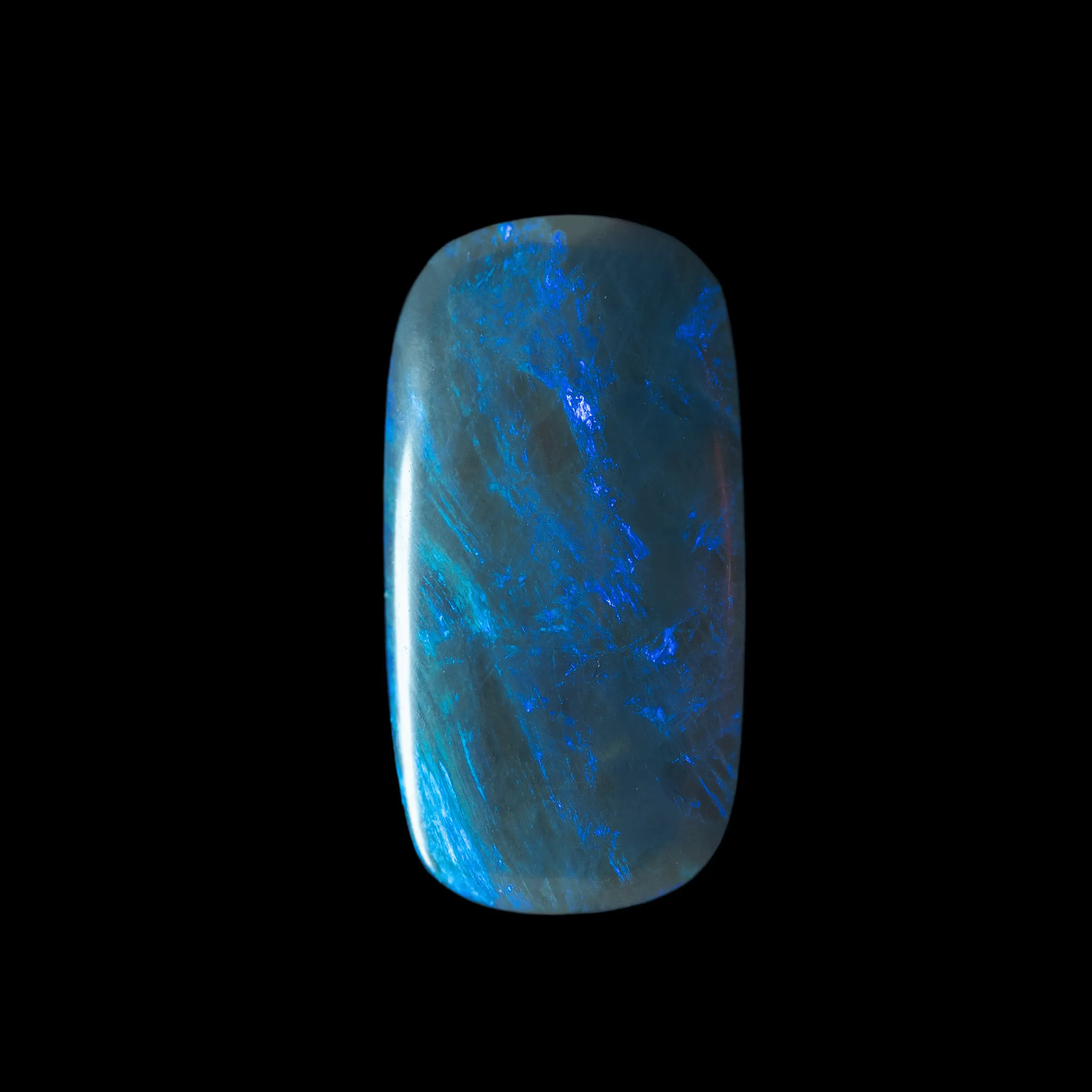 Rectangle dark opal crystal polished on both sides in waves of blue and violet light (3.4 cts) - Image 4