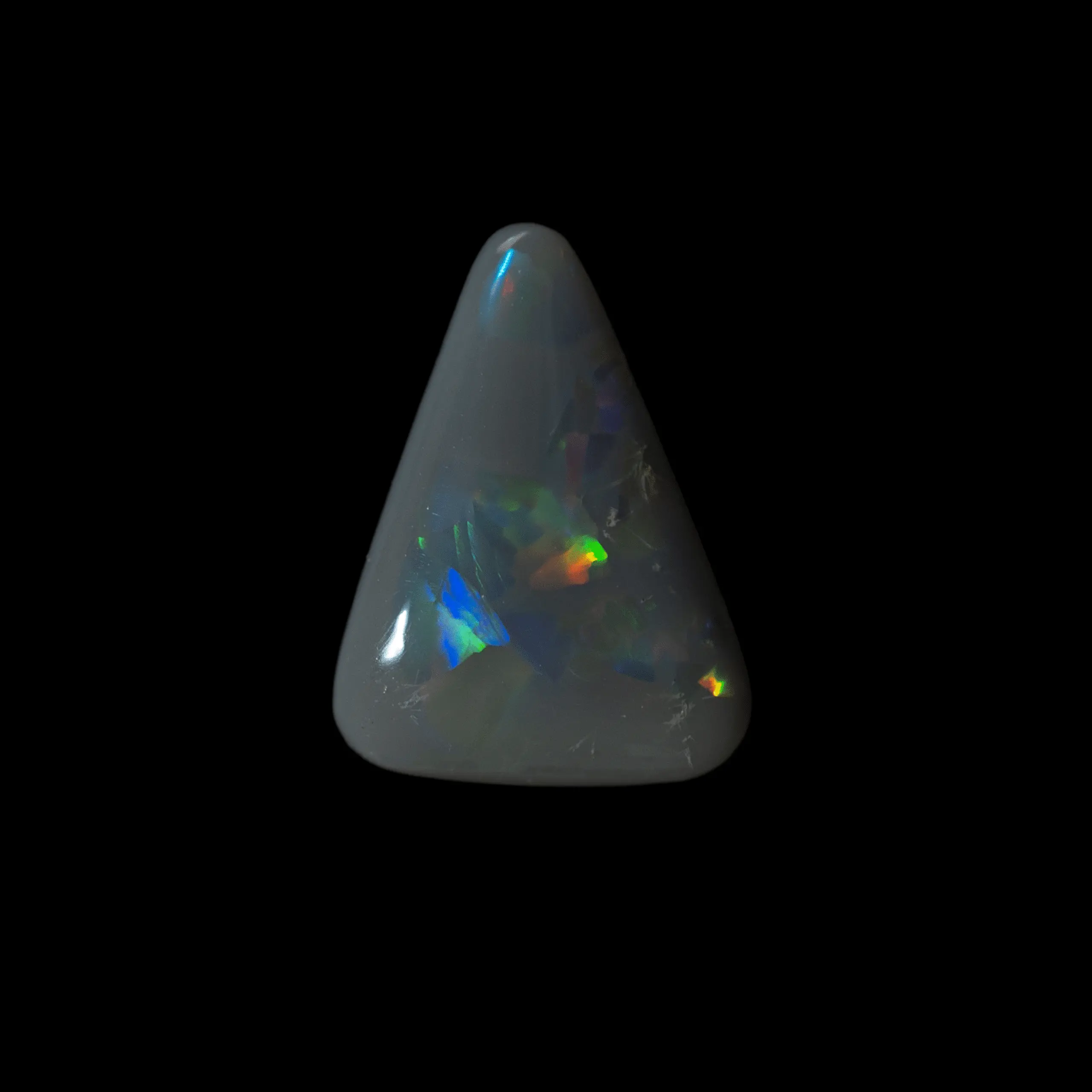 Triangle d'opale sombre à flash orange, jaune et vert (3 cts) – Image 4