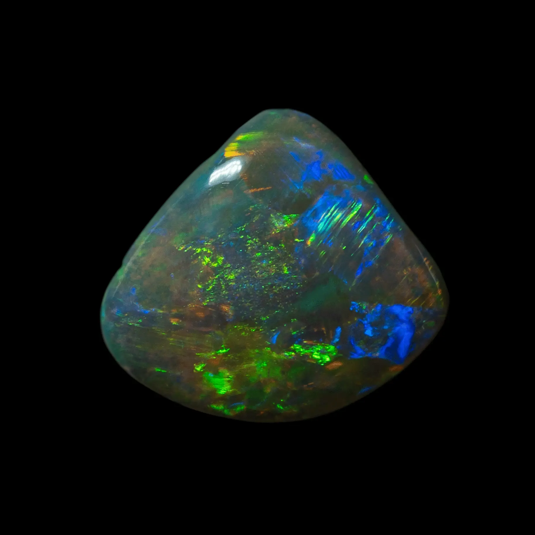 Triangle d'opale sombre cristal très brillant et richement coloré de vert, jaune, bleu et orange (0,9 ct) – Image 5