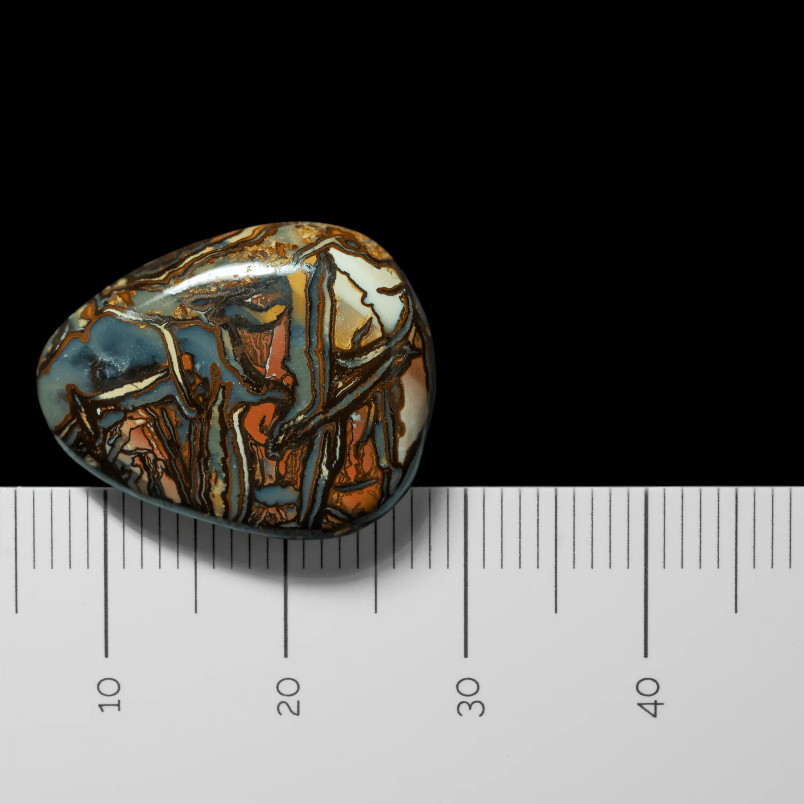 Koroit opal with contrasting geometric patterns (19.2 cts) - Image 5