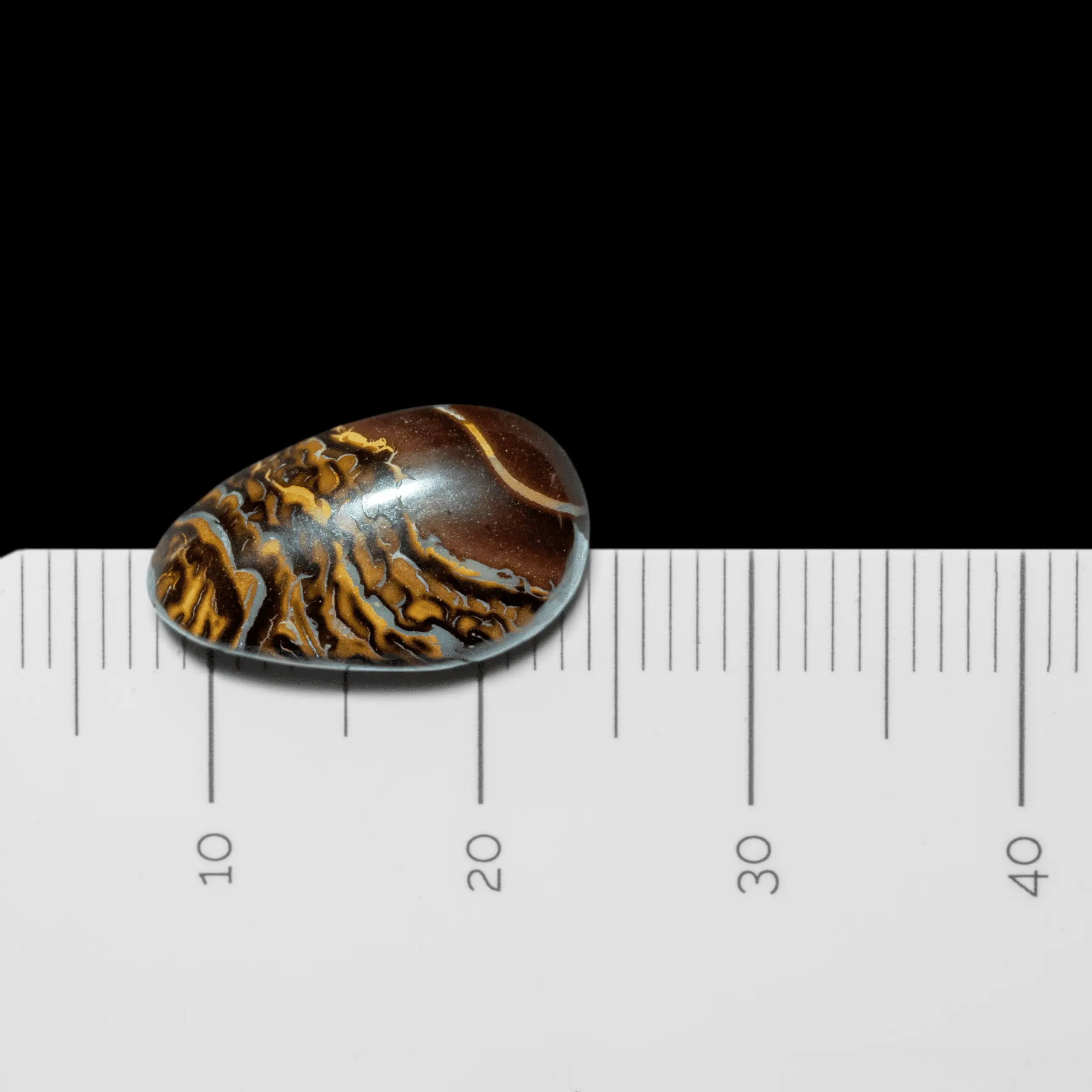 Cabochon goutte à motifs très graphiques jaunes, bruns et gris (5,8 cts) – Image 4