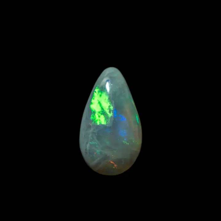 Opale naturelle australienne des mines de Lightning Ridge, jolie petite goutte de 0,9 carat d'opale sombre à éclats verts, bleus et orange
