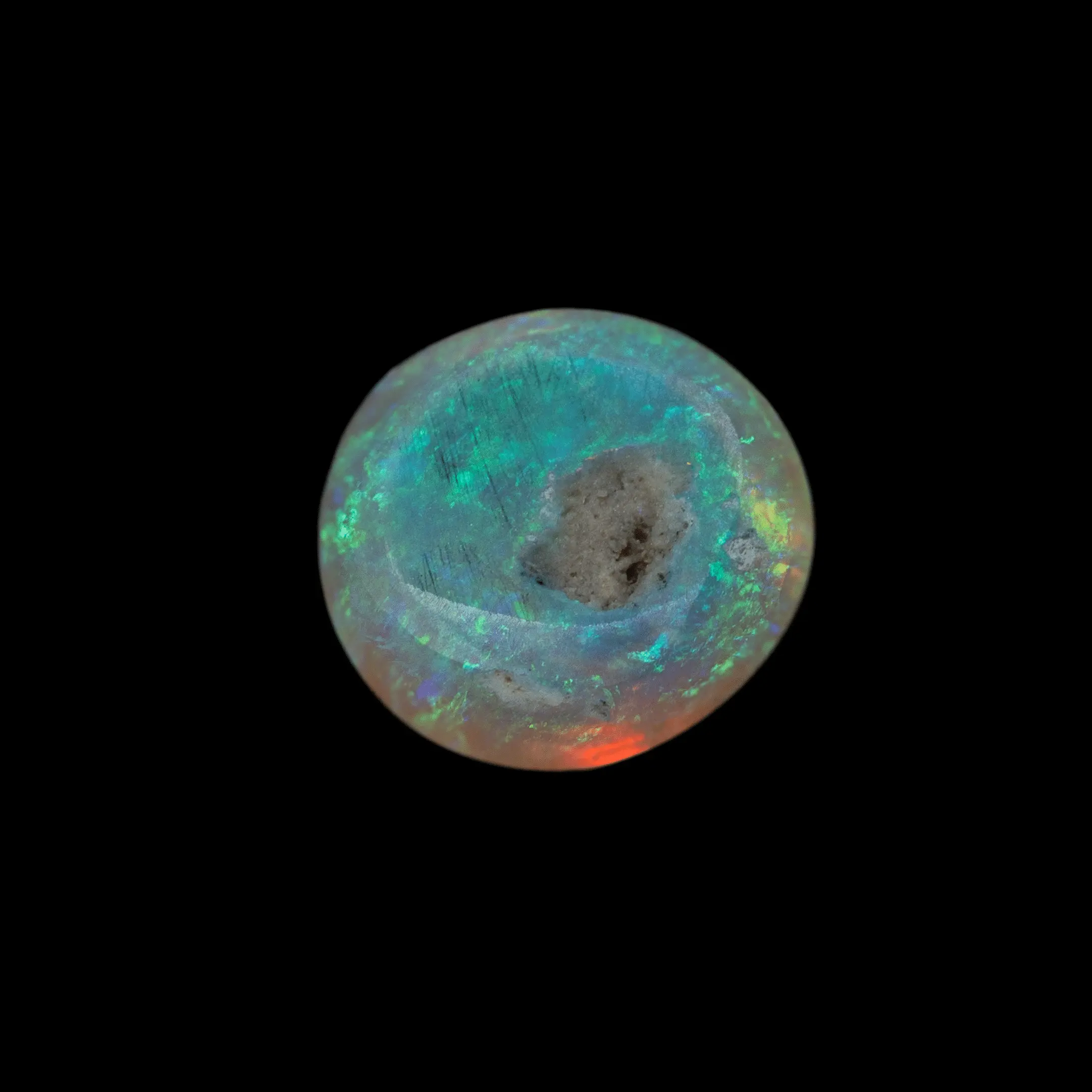 Half sphere of clear crystal with predominantly green lustre (2.1 cts) - Image 6