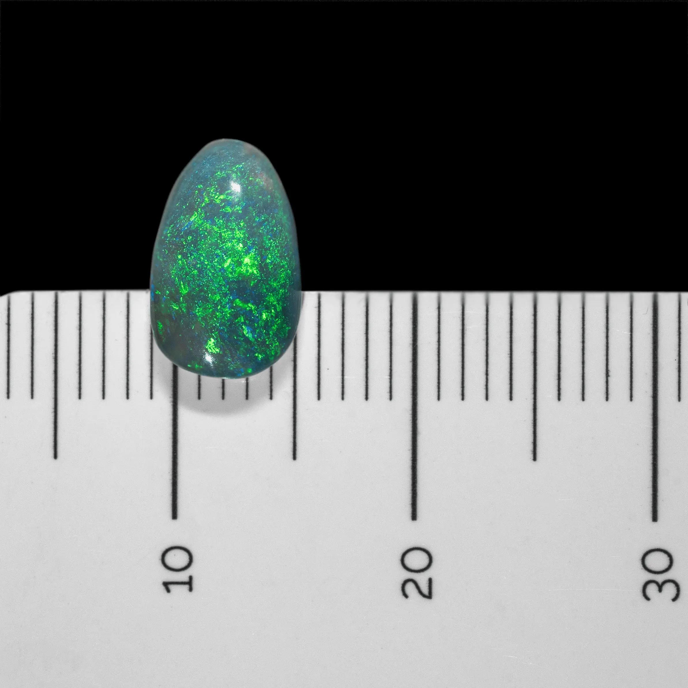 Opale noire de forme libre verte et violette (1,1 ct) – Image 5