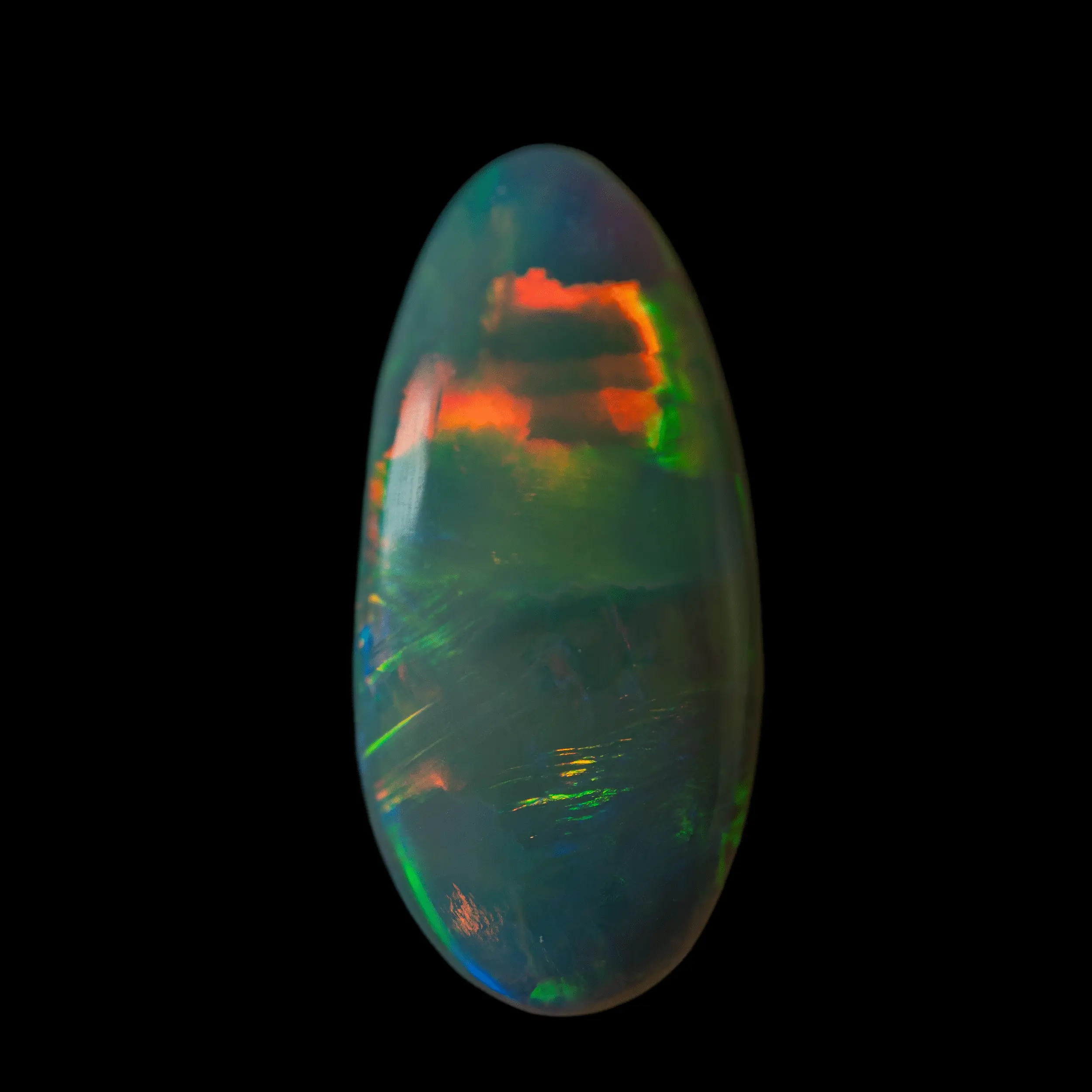Cabochon en navette d'opale claire à compartiments très colorés et iridescents (2,7 cts) – Image 5