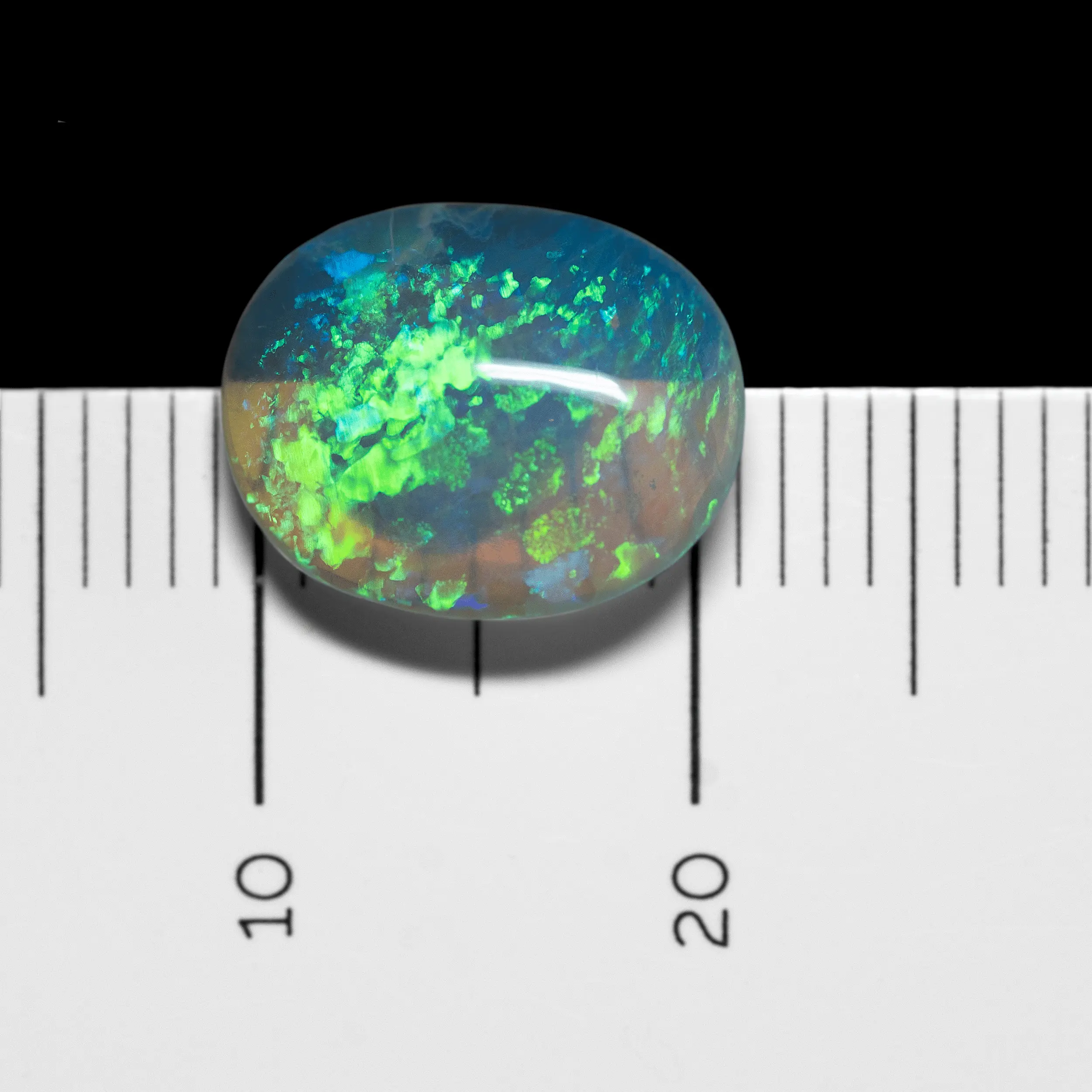Brilliant oval clear crystal opal with intense green and blue colors (1.9 ct) - Image 8