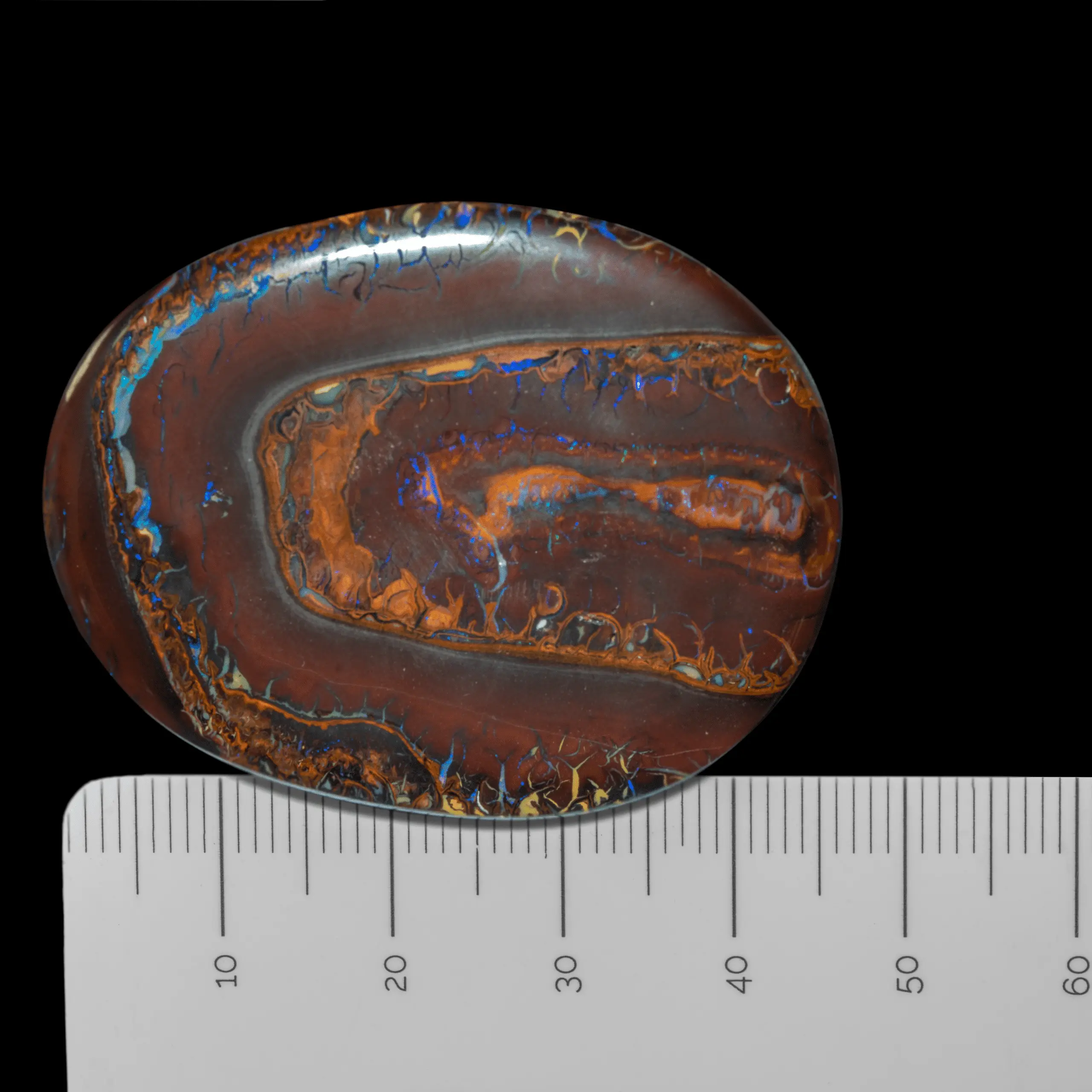 Grand médaillon d'opale Koroit à entrelacs colorés, brillants et contrastés (85,8 cts) – Image 6