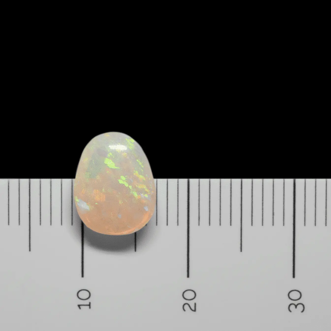 Cabochon brillant d'opale brésilienne claire verte et bleue (1,8 ct) – Image 7
