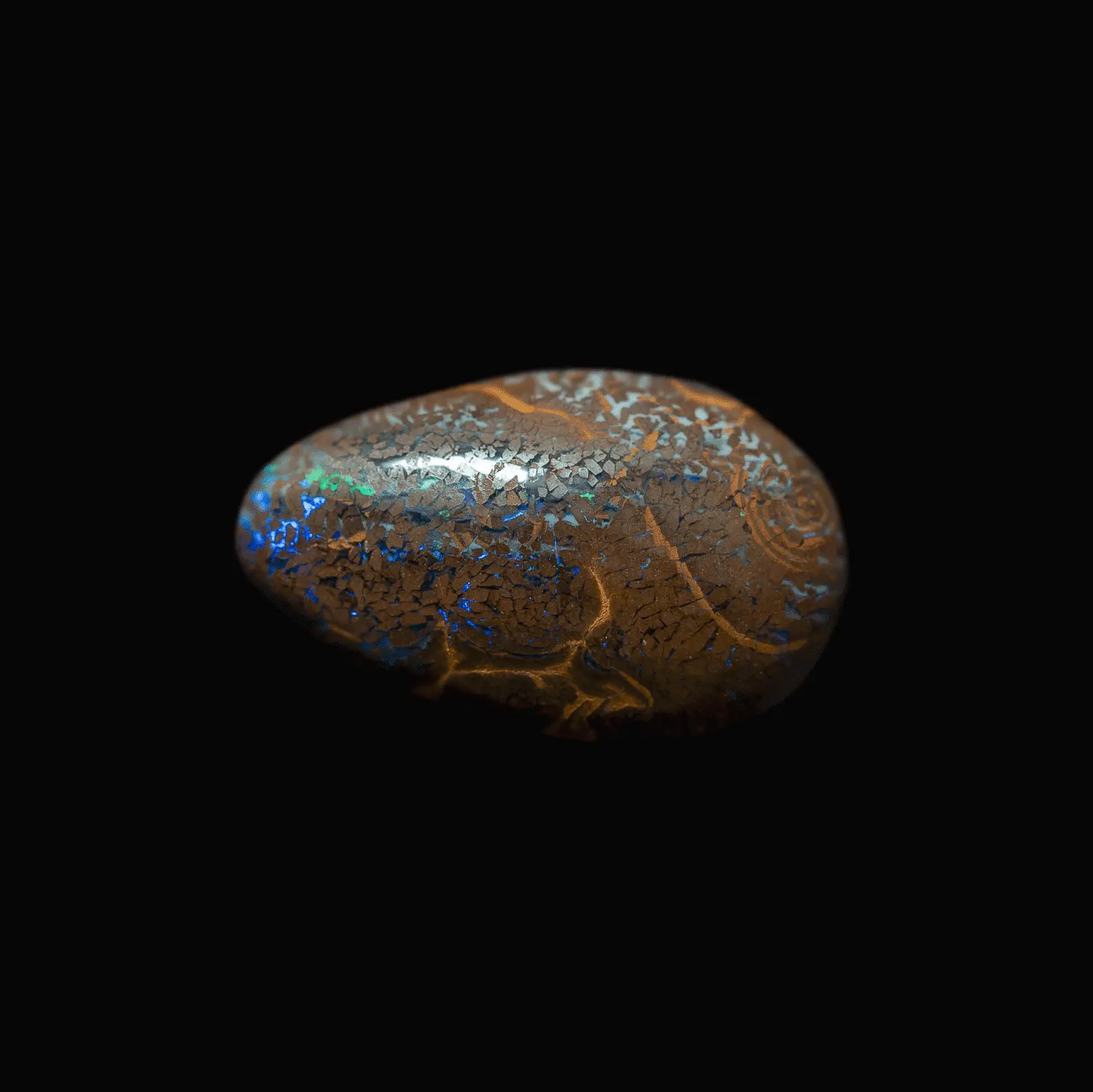 Opale Boulder matricielle à écailles (11,7 cts) – Image 4