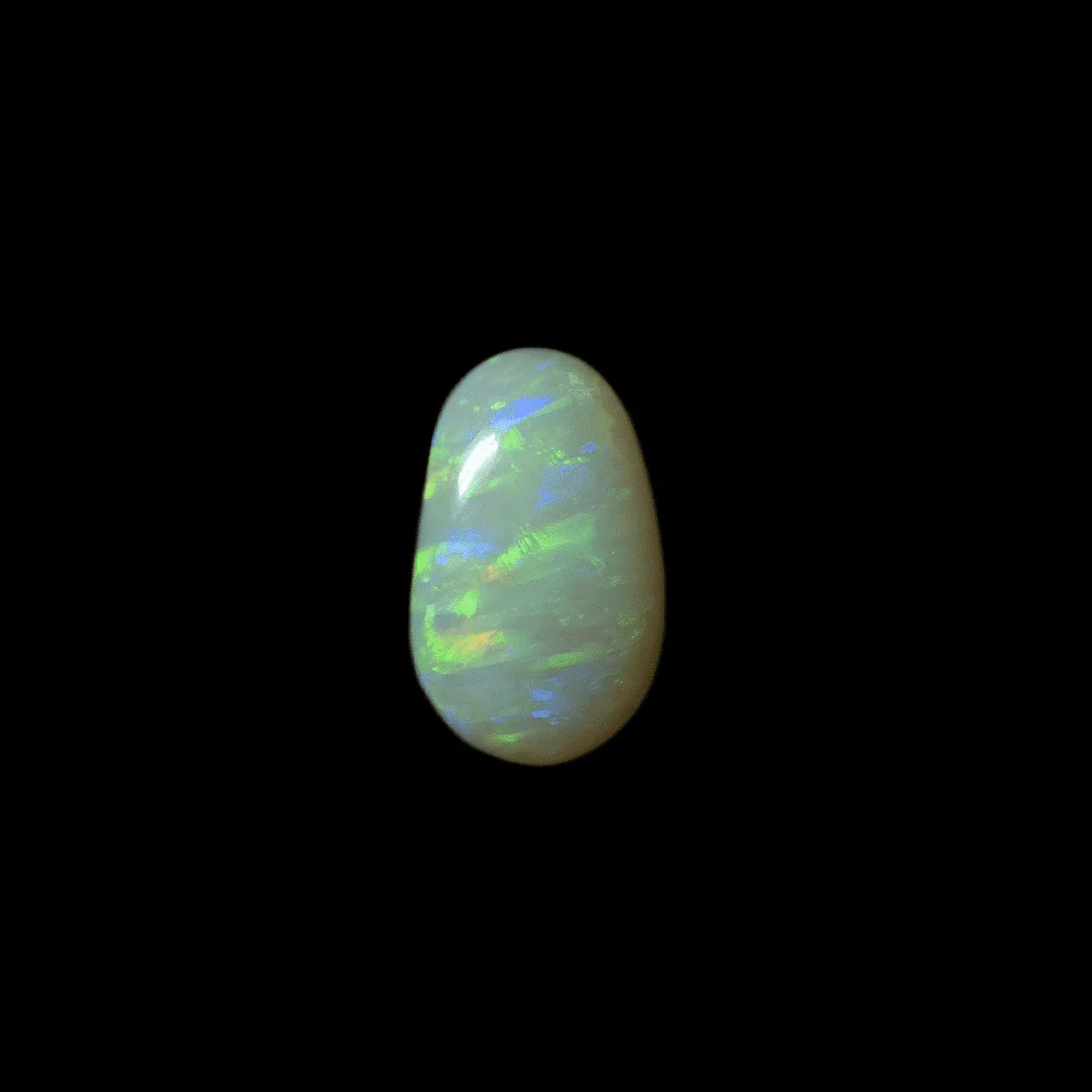 Opale naturelle Australienne des mines de Coober Pedy, joli petit cabochon de 1,6 carat à brillances en lignes vertes et violettes