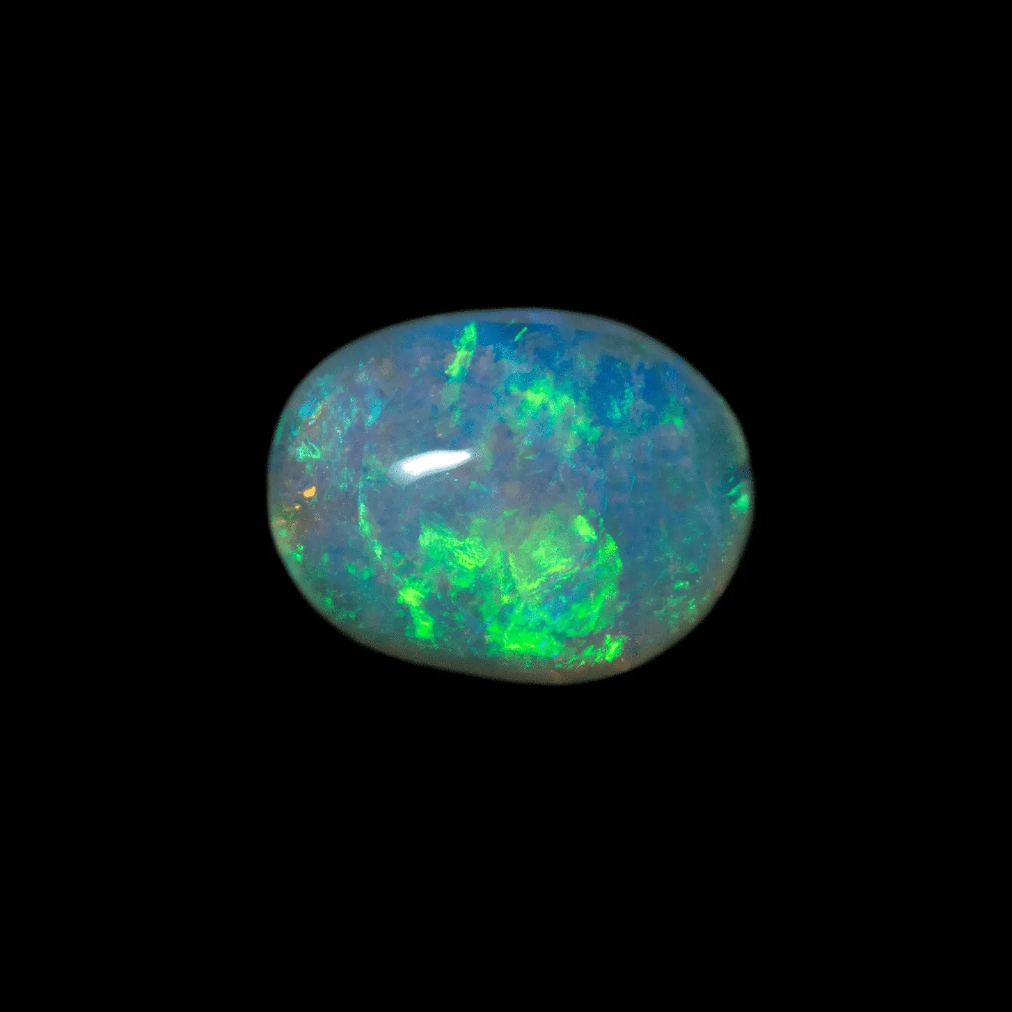 Soft green clear crystal cabochon (0.9 ct) - Image 3