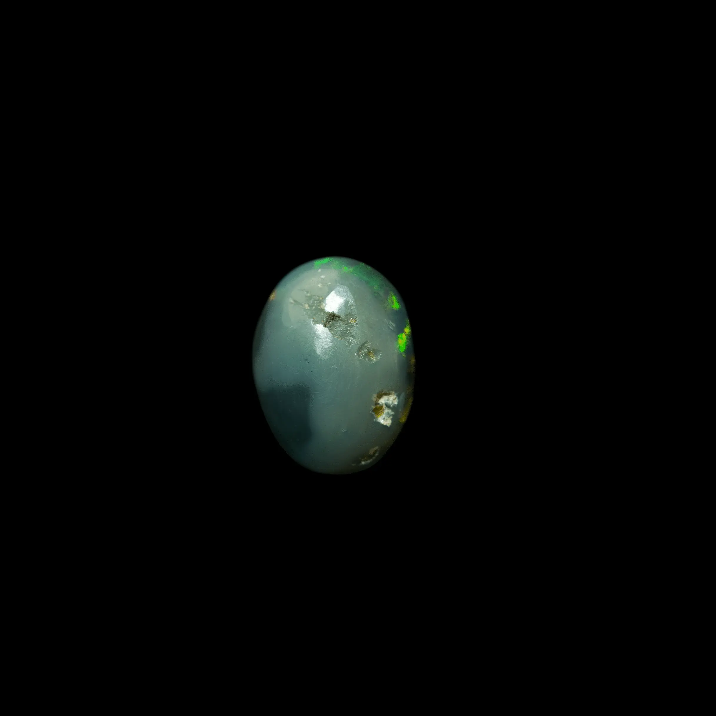 Dark red and green opal cabochon, it's Christmas! (1.8 ct) - Image 5