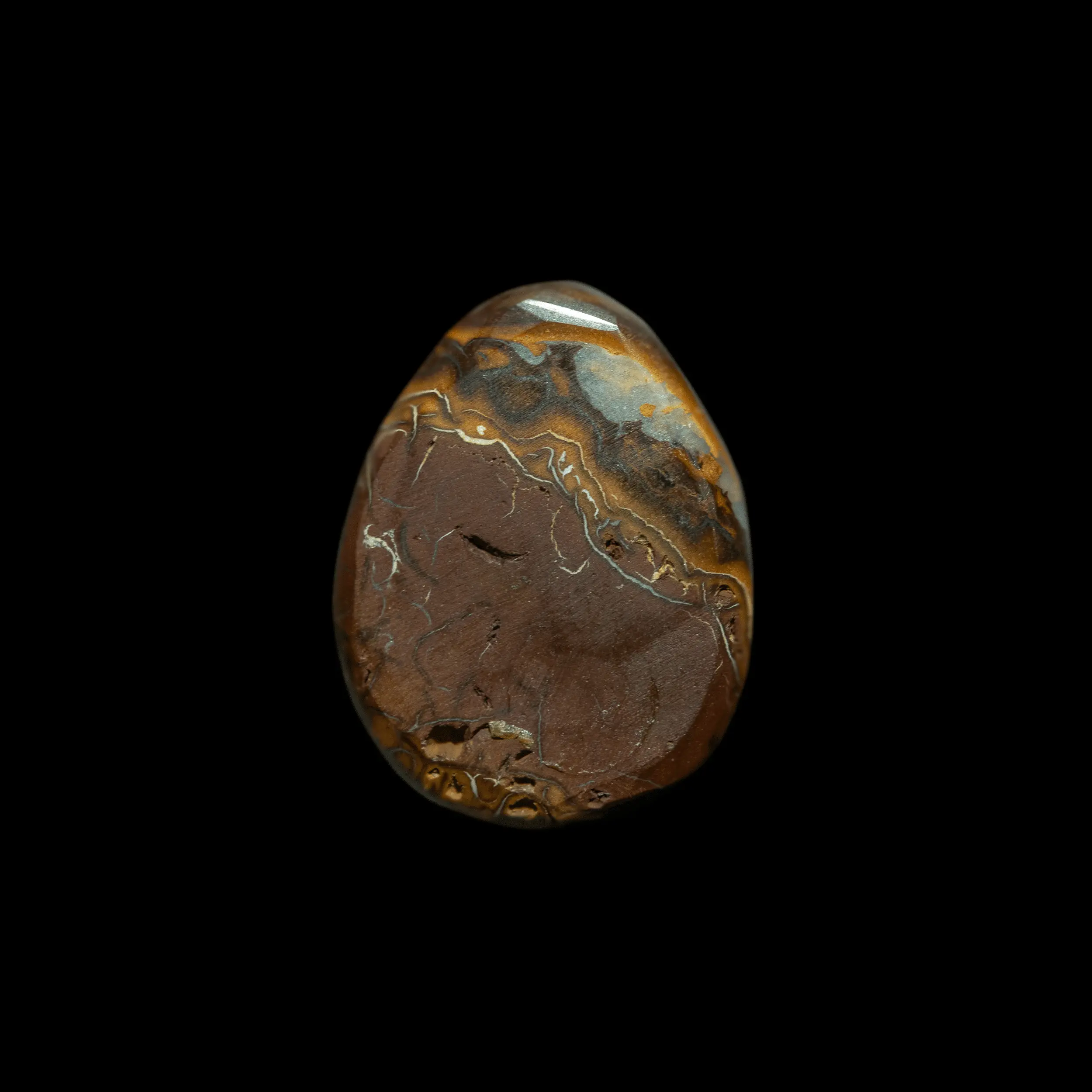 Koroit opal with decorative curves and scrolls (12.0 cts) - Image 3