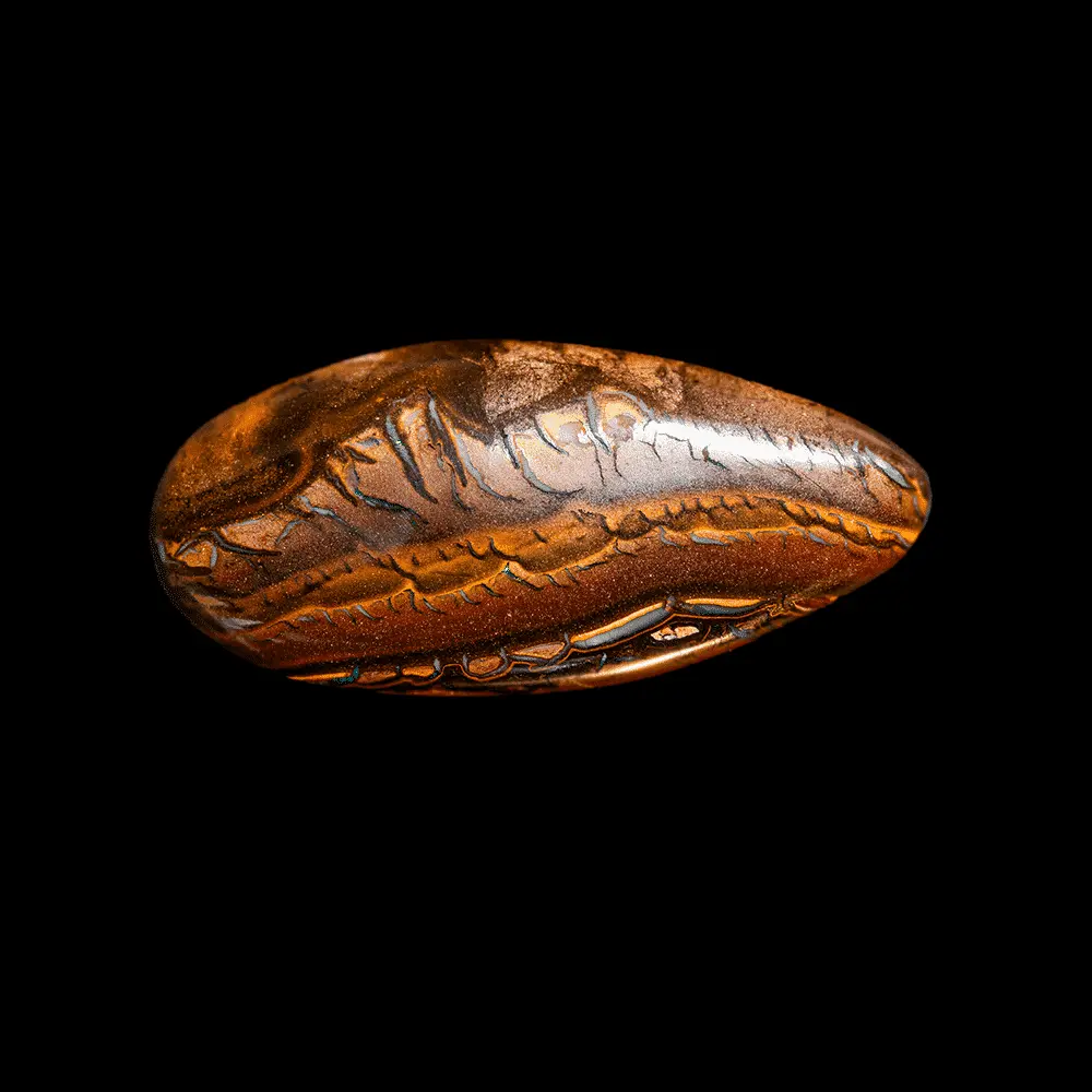 Copper-coloured Koroit opal and shiny filaments (42.5 cts) - Image 5