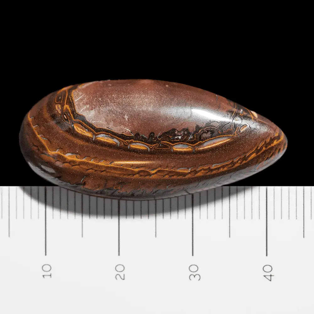 Copper-coloured Koroit opal and shiny filaments (42.5 cts) - Image 7