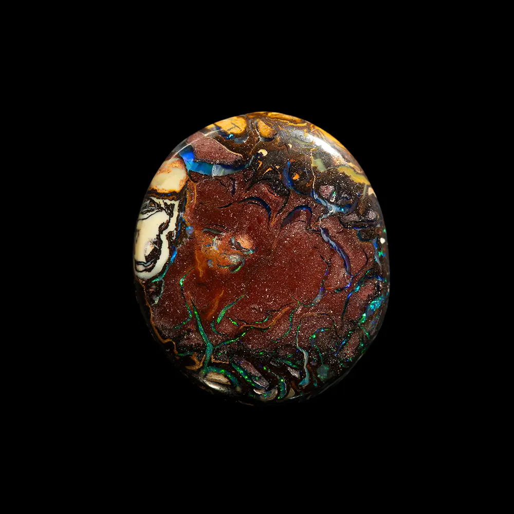 Pièce d'opale Koroit d'ocre et de festons brillants (9,4 cts)