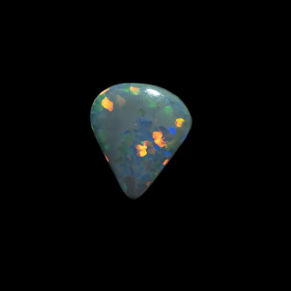 Opale naturelle australienne des mines de Lightning Ridge, forme de goutte triangulaire de 1,2 carat à matrice noire et dalles iridescentes multicolores