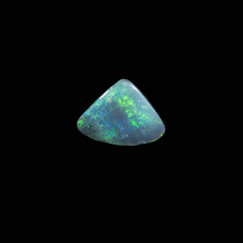 Triangle cristal d'opale noire vert-jaune (0,8 ct) – Image 5
