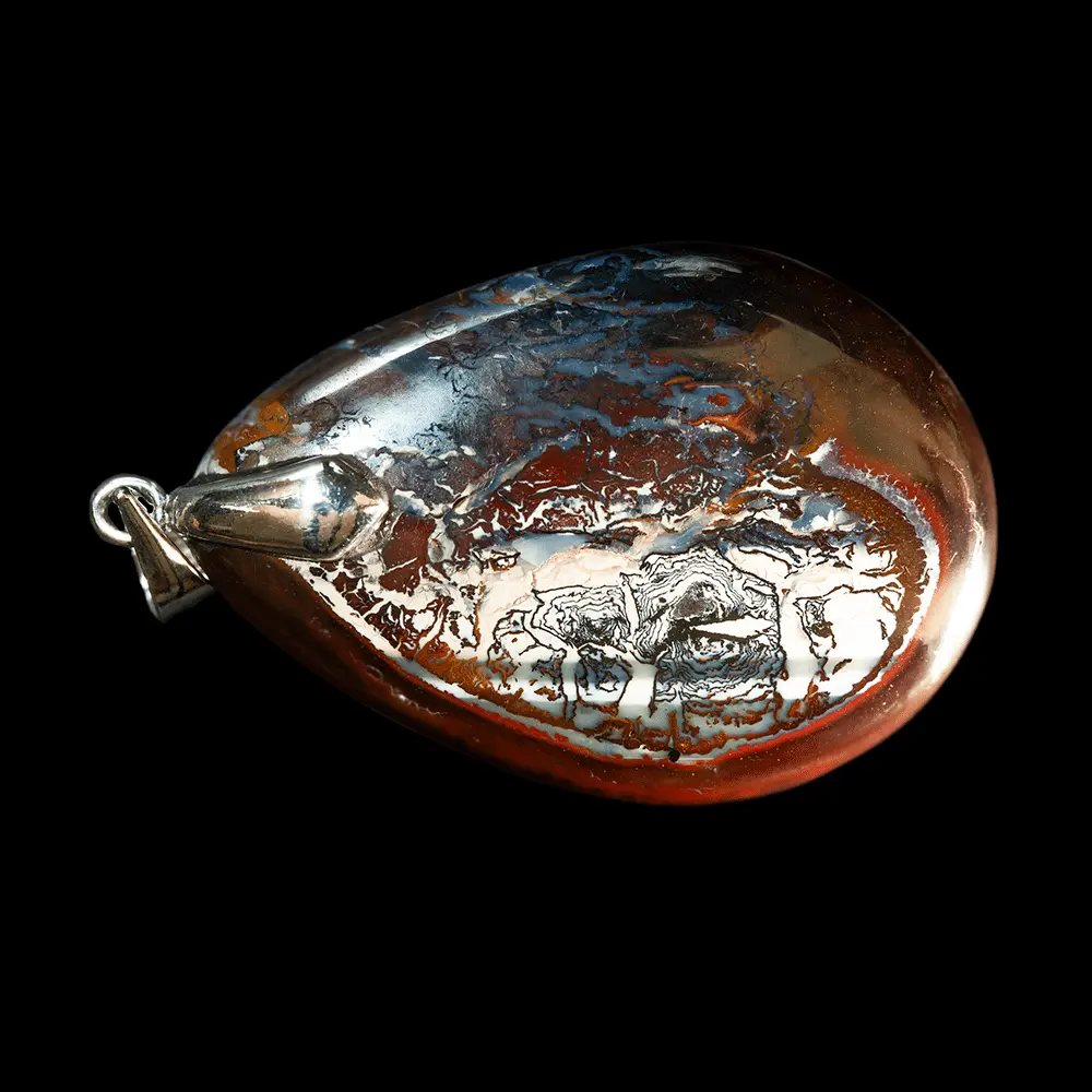 Snowy Koroit opal medallion - Image 3