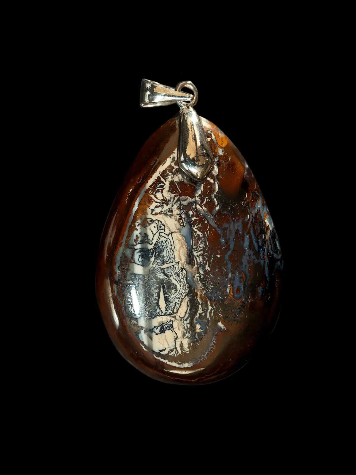 Snowy Koroit opal medallion - Image 4