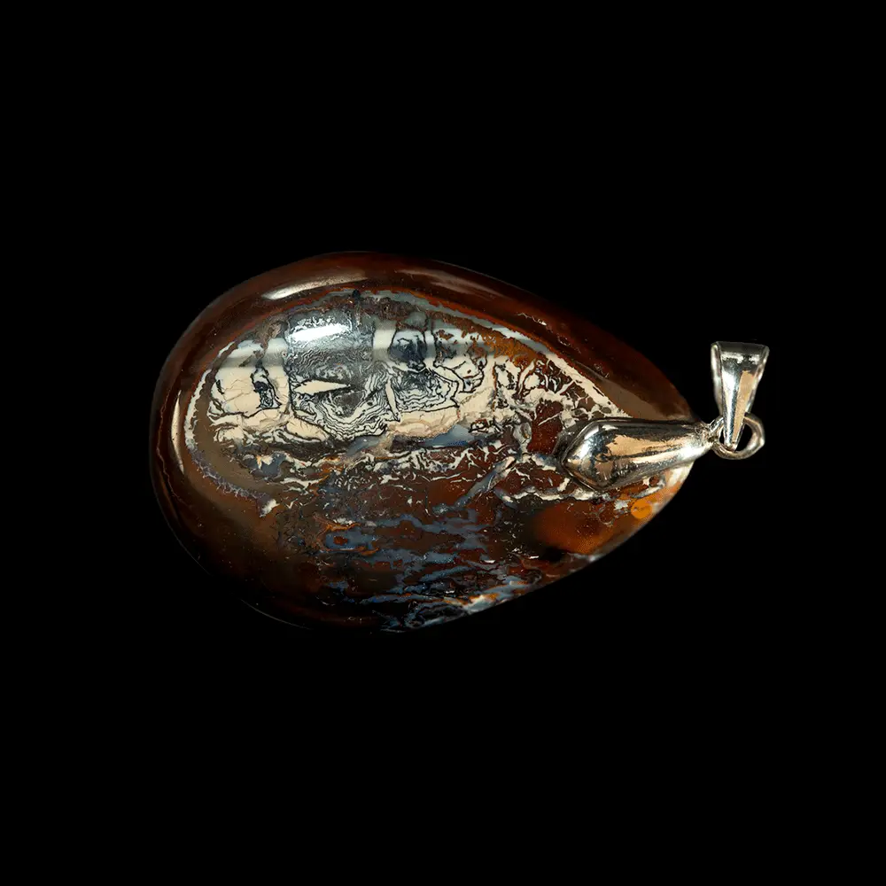 Snowy Koroit opal medallion - Image 5