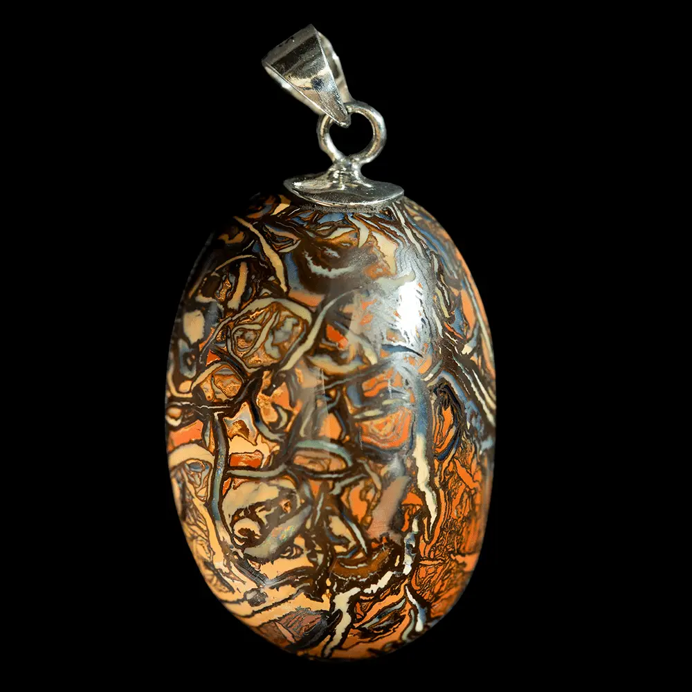 Hanging Koroit opal cabochon with variegated interlacing - Image 2