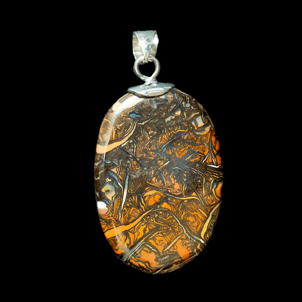 Hanging Koroit opal cabochon with variegated interlacing - Image 5