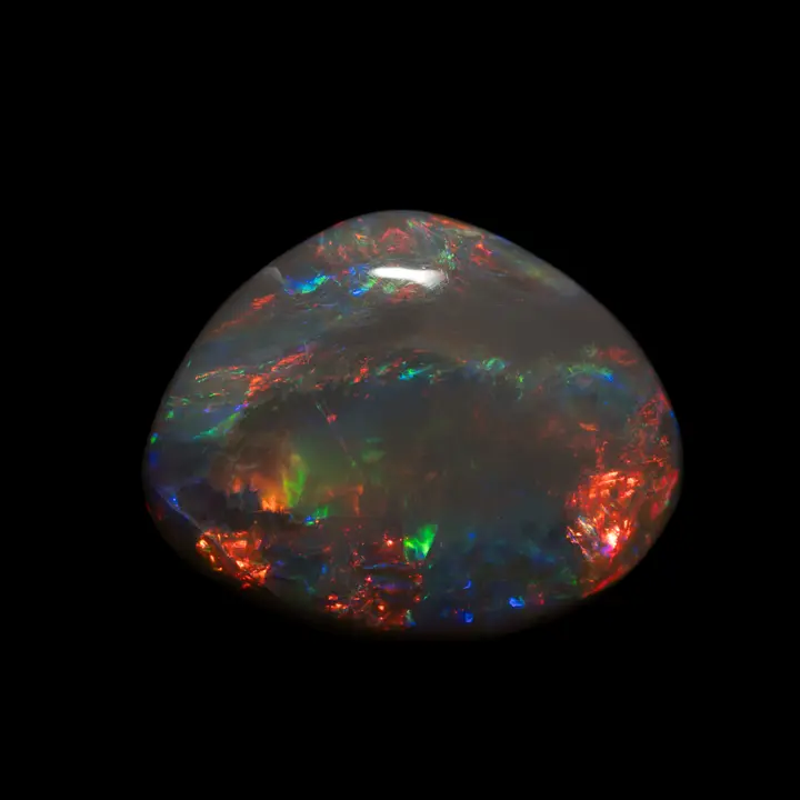 Opale naturelle australienne des mines de Lightning Ridge, forme libre de 4,8 carats, polie sur une face très brillante et multicolorée, qualité rare